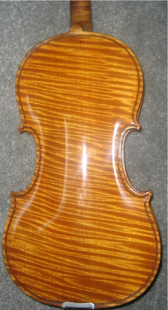 1944_violin_back